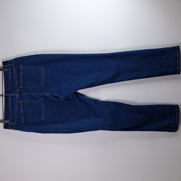 L.L. Bean Classic Fit Straight Leg Blue Jeans Size 14 M/T Inseam 31' - Picture 8 of 17